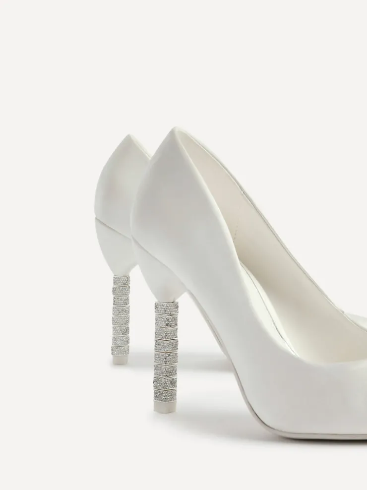 Linzi ADORE Fashion