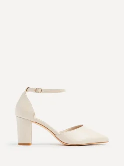 Linzi AUDLEY New