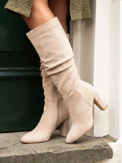 Linzi AURA Fashion