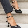 Linzi BEATRICE Online