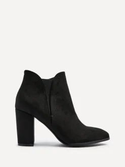 Linzi FREDA New