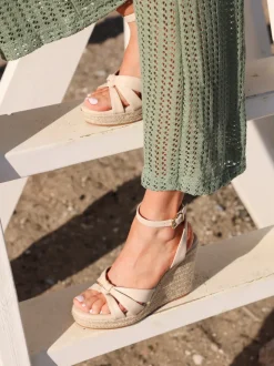 Linzi GODDESS Clearance