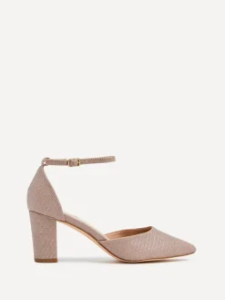 Linzi JUDE New
