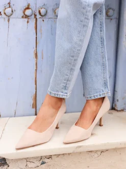 Linzi KAT Clearance