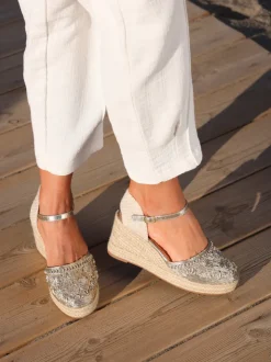 Linzi MYSTIC Fashion