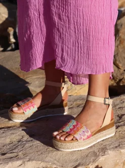 Linzi SAHARA Fashion